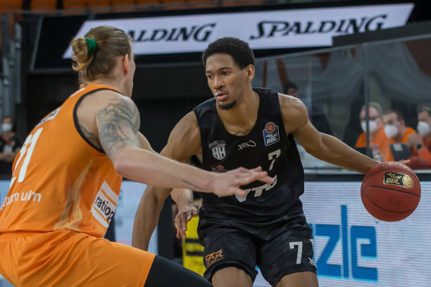 将碰撞出激 将碰撞出激