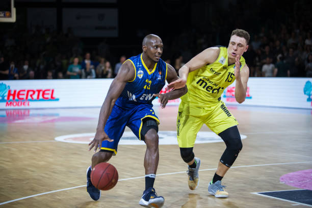 赖于明星球 赖于明星球