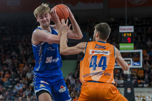 构建起更为 构建起更为